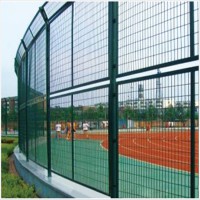 球场围网 笼式足球场围网 足球场围网 体育场围栏 隔离网 金属球场围栏