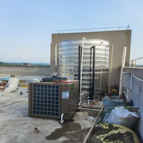 太阳能空气热水器    四川气能热水工程厂家