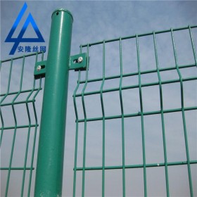 广元双边丝护栏网供应 浸塑双边铁丝围挡网生产厂家