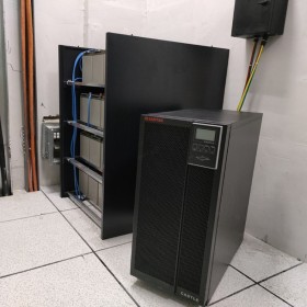 成都山特C1KS UPS不间断电源在线式800W电脑服务器监控稳压外接电池现货供应