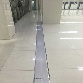 广东高强度铝合金变形缝盖板 建筑楼地面变形缝安装