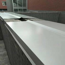 建筑女儿墙伸缩缝盖板厂家直销屋面不锈钢伸缩缝盖板