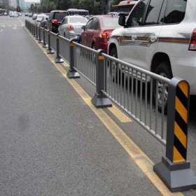 成都栏杆生产厂家批发定制市政道路不锈钢复合管隔离栏杆