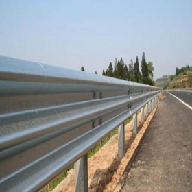四川高速护栏厂家定制高速公路波形护栏板 防撞护栏