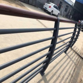 云南专业桥梁防撞栏杆销售公司定制防撞桥梁护栏 高速公路桥梁护栏安装