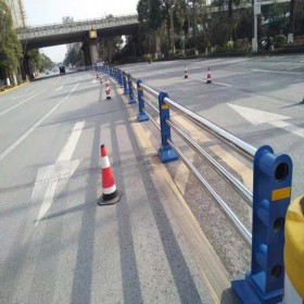 道路锌钢围栏施工厂家定制中央隔离交通护栏
