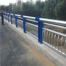 成都桥梁不锈钢复合管护栏 批发公路防撞护栏