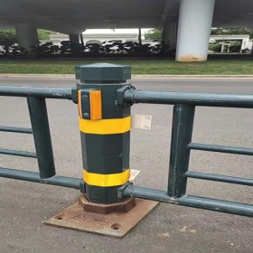 贵州交通市政护栏 京式道路机非隔离护栏
