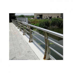 成都304不锈钢立柱楼梯扶手 玻璃栏杆 桥梁工程护栏 不锈钢碳素钢复合管栏杆 来图定制 厂家批发商场配件