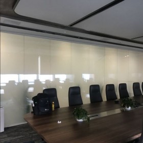 重庆 智能雾化玻璃 办公室隔断通电调光雾化玻璃 通电透明 断电磨砂
