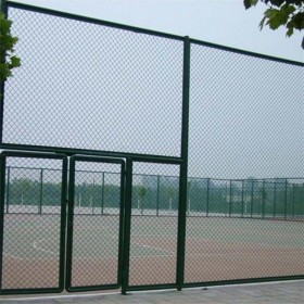 球场围网 学校篮球场围栏网 体育场隔离防护网 足球场勾花网护栏