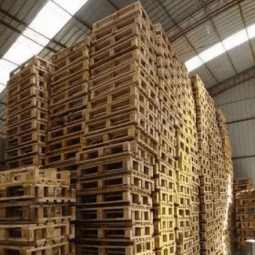 厂家供应二手木托盘 量大 优惠 品质保证 圣鑫木业