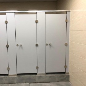 学校卫生间隔断 高密度板材厕所隔断 专业从事厕所隔断 性价比高