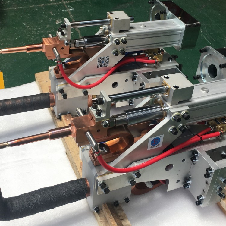 钣金箱柜焊接机器人焊钳厂家 自动化焊接机械手-正阳