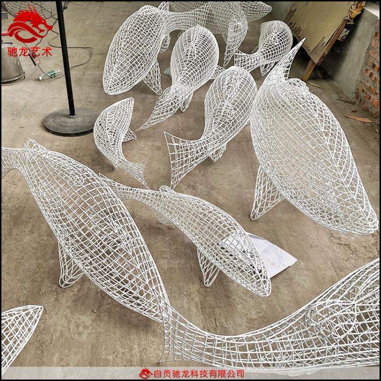 不锈钢网格镂空工艺品定制金属编织雕塑铁艺造型丝雕景区美陈装置