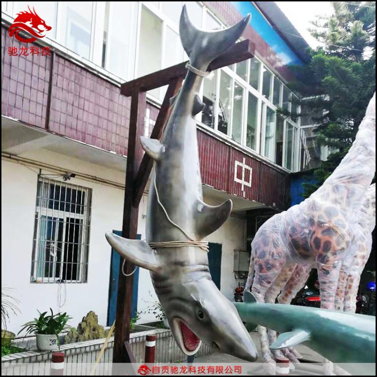 景区公园大型鲨鱼雕塑博物馆鲨鱼模型咖啡厅海鲜店鲨鱼网红打卡拍照摆件