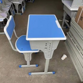 成都学校课桌椅回收 学校课桌椅回收 上门回收