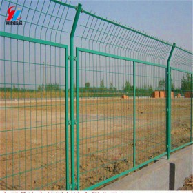 成都机场护栏铁路框网高速公路围栏包塑铁丝网围栏双边丝