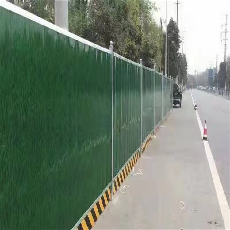 扣板彩钢围挡 建筑工地隔离围栏 市政道路绿色铁皮