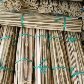 宜宾厂家出售工地施工用竹片 垫底防潮用竹片跳板 竹片跳板供应竹竿