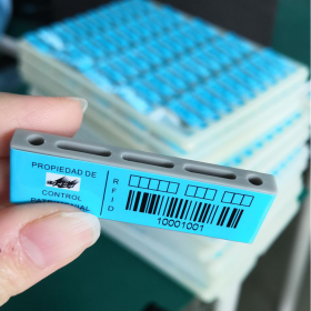 RFID抗金属标签批发 ABS标签生产厂家 表面定制标签 托盘货架标签 Rino L