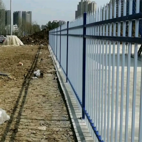 锌钢护栏小区隔离围墙栏杆厂区栅栏镀锌钢管防护栏
