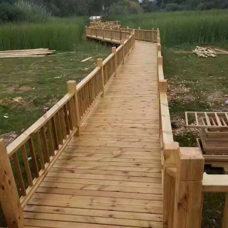 公园河道景观防腐木栈道定制安装 恒希木业 品质保证