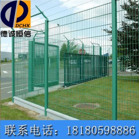 四川护栏网精选生产厂家 公路围栏网 隔离网自产自销 质量保障