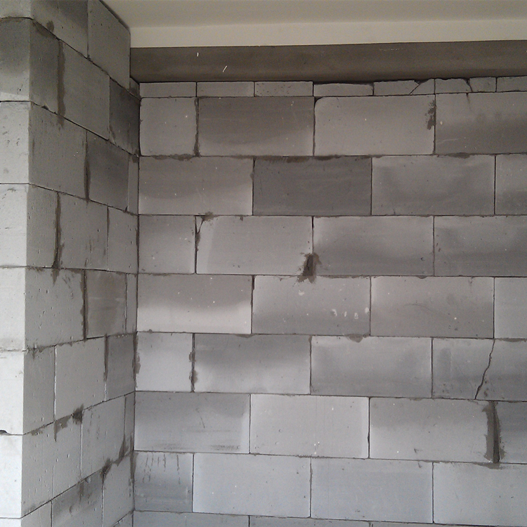 四川轻质砖隔墙厂家 包工包料 厂家直销混凝土加气砖隔墙