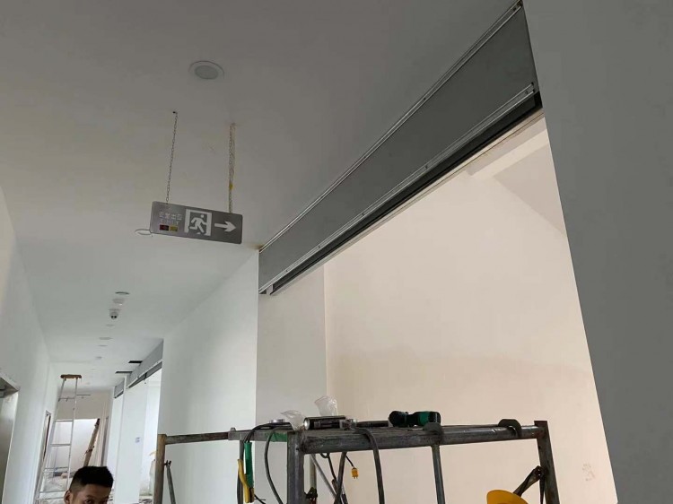 夹江挡烟垂壁电动2