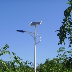 成都太阳能路灯厂家批发 LED路灯安装 适用道路公园等多场景