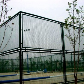 四川成都体育场铁丝网围栏网球场护栏网勾花网菱形安全隔离网
