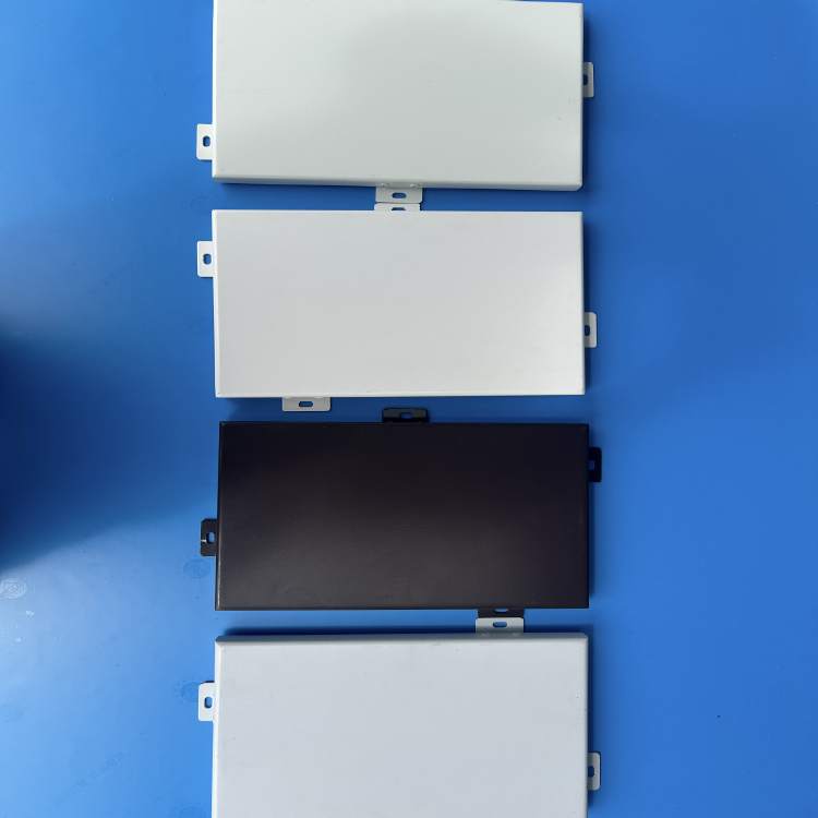 铝单板生产厂家 氟碳喷涂定制 2.0mm毫米 商业大楼幕墙装饰铝板