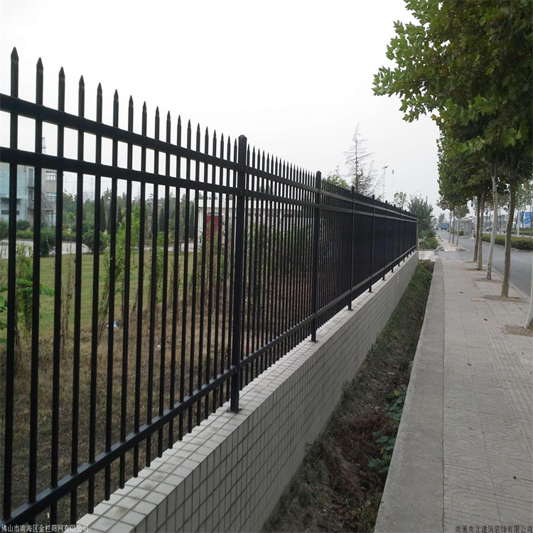 锌钢护栏 工厂社区小区户外围栏网 组装式防护栏杆 高度1.8米