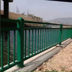 防撞护栏 桥梁护栏 桥梁防撞栏杆定制 规格多样种类齐全
