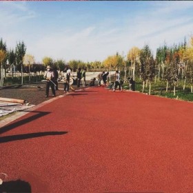 昆明市保山市彩色透水混凝土生产厂家  彩色透水混凝土路面 压花地坪材料生产厂家 透水混凝土粘接剂  生态透水砼 【工地0元指导施工】 免费设计施工方案 免费做造价预算
