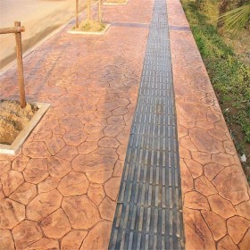 云南昆明曲靖市彩色透水混凝土 多孔无砂彩色透水混凝土材料厂家  彩色整体透水路面   生态透水混凝土材料厂家