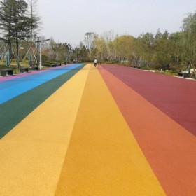 曲靖市人行道透水混凝土 彩色透水混凝土道路 透水混凝土施工价格 彩色透水混凝土材料生产厂家 压模混凝土材料厂家