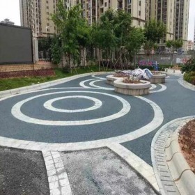 海绵透水地坪 生态透水混凝土材料 操场彩色混凝土 价格是多少