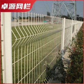 四川桃型柱护栏 三角折弯护栏网 折弯护栏 桃型柱护栏
